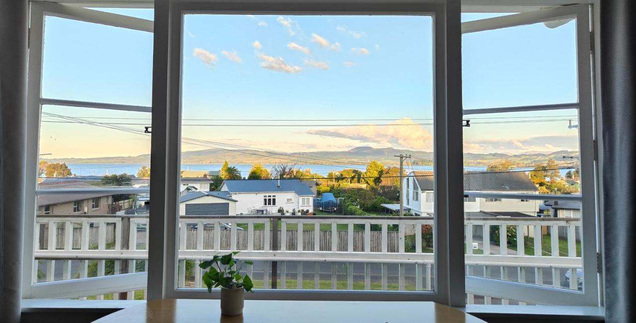 Lake, Mountain View Cottage 로토루아 외부 사진