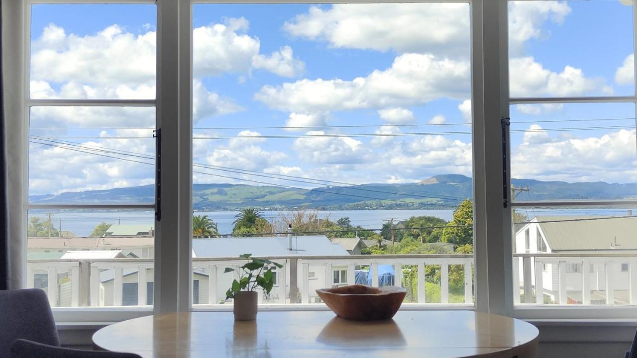 Lake, Mountain View Cottage 로토루아 외부 사진
