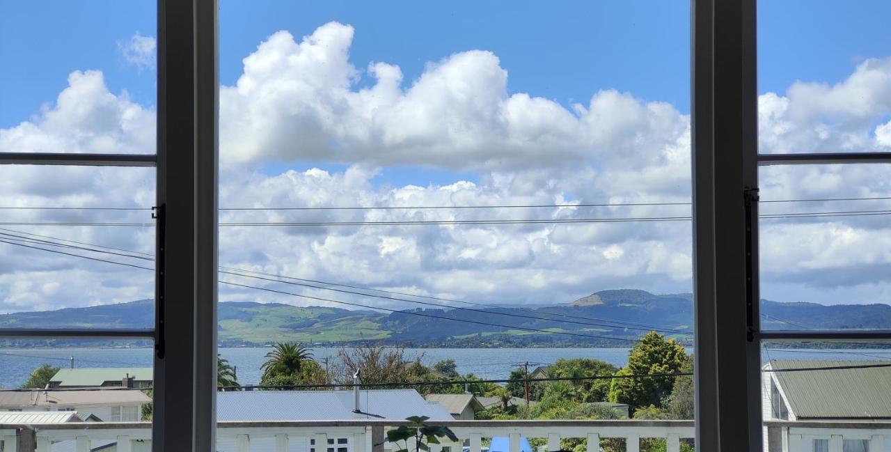 Lake, Mountain View Cottage 로토루아 외부 사진